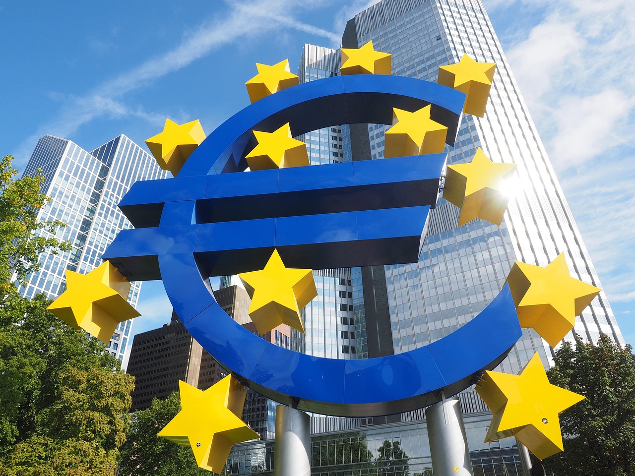 英国央行宣布加息50个基点，连续第13次加息的影响与前景展望